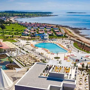 **** Kompleks wypoczynkowy Arena Grand Kazela Homes Chorwacja